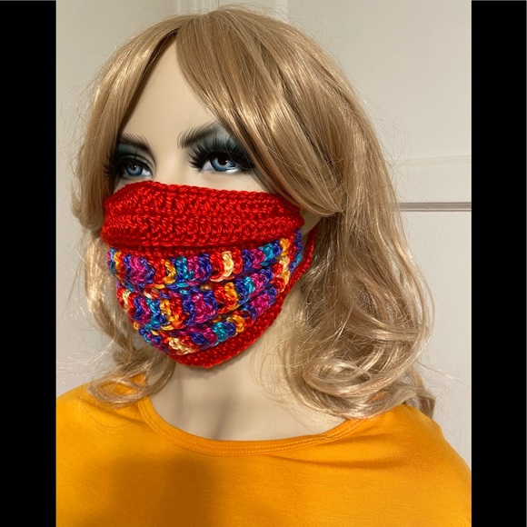 Hand-knitted Face Mask - Picture 3 of 12